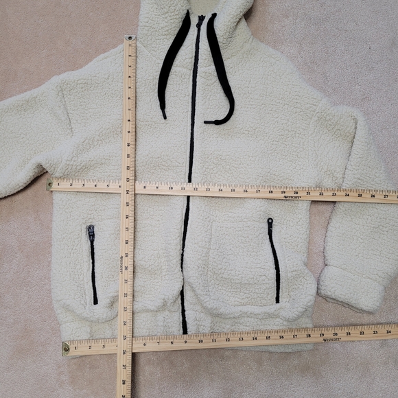 Oversized Sherpa Hoodie Jacket, OFFLINE Aerie Size Extra Small - Picture 6 of 10